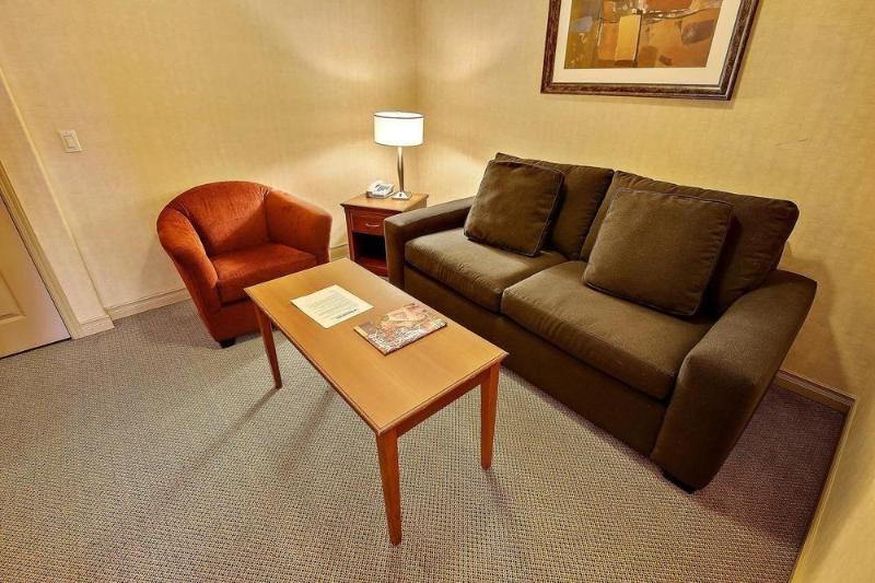 Hotel Sandman Airport